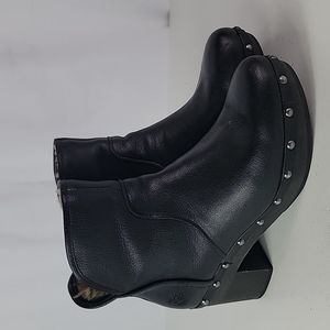 UGG Cam II Black Leather Women's Ankle Boots